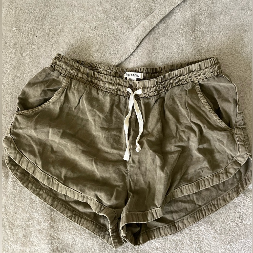 Green Billabong road trppin elastic waist shorts